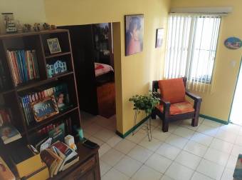 Venta de Casa en Tibás. 20-905a