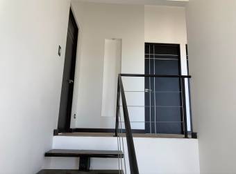 Venta de Casa en Alajuela. 20-381a