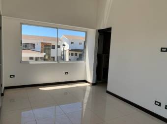 Venta de Casa en Alajuela. 20-381a