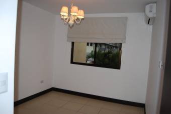 Venta de Casa en Santa Ana. 20-1088a