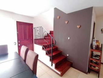 Venta de Casa en Piedades, Santa Ana. 20-1637a