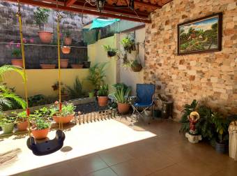 Venta de Casa en Alajuela Centro. 20-522a