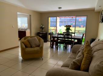 Venta de Casa en Alajuela Centro. 20-522a