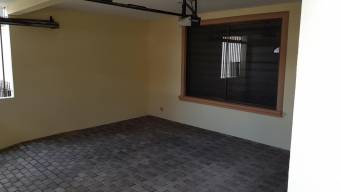 Venta de Casa en Guachipelín, Escazú. 20-436a