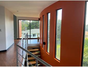 V#116 Espectacular casa en venta/ San Isidro-Heredia