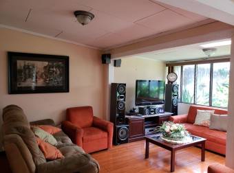 Venta de Casa en Heredia. 20-682a