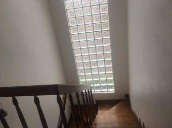 Alquiler de Apartamento de Escazú. 20-1437a