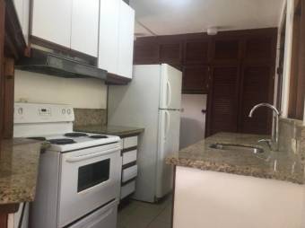 Alquiler de Apartamento de Escazú. 20-1437a