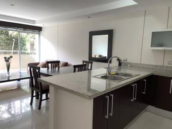 Alquiler de Apartamento en Escazú. 21-384a