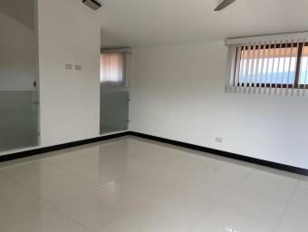 Venta de Casa en San Rafael de Escazú. 21-289a