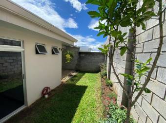 Hermosa casa a la venta en Condominio de San Rafael, Heredia. #21-65