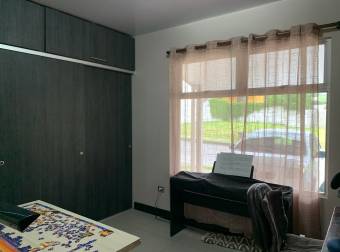 Hermosa casa a la venta en Condominio de San Rafael, Heredia. #21-65