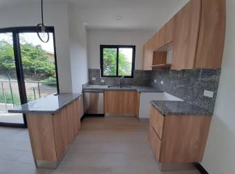 Alquiler de Apartamento en Rio Oro, Santa Ana. 21-346a