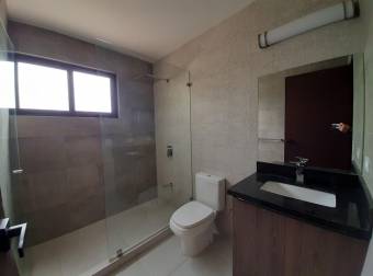 Alquiler de Apartamento en Rio Oro, Santa Ana. 21-346a