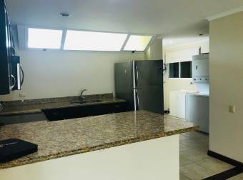 Alquiler de Apartamento en Guachipelín, Escazú.21-398a