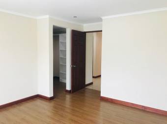 Alquiler de Apartamento en Guachipelín, Escazú.21-398a