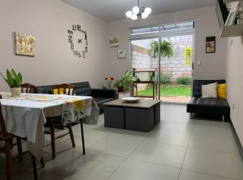 Venta de Casa en San Rafael de Alajuela. 21-65a