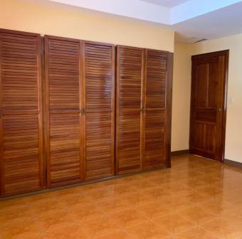 Venta de Casa en Heredia. 20-438a