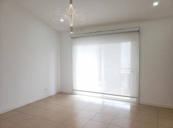 Venta de Casa en Santa Ana. 20-683a