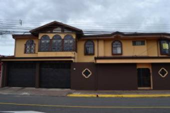 RAH OFC  #21-176 casa en venta en Heredia 