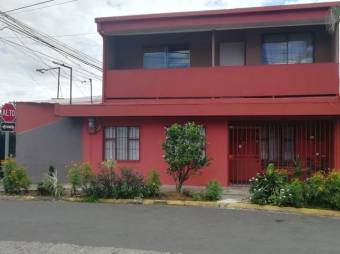 Venta de hermosa y amplia casa en San Miguel, Desamparados. #21-264