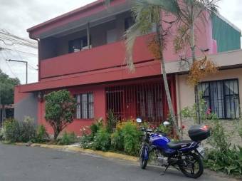 Venta de hermosa y amplia casa en San Miguel, Desamparados. #21-264