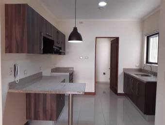 RAH OFC #21-450 apartamento  en alquiler en Santa Ana