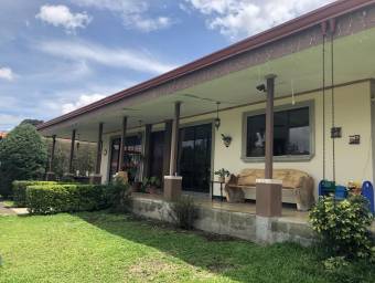 RAH OFC #21-436 casa en venta en Santo Domingo