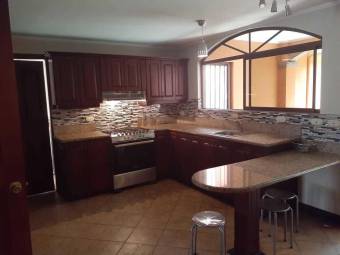 RAH OFC #21-420 casa en venta en San Rafael Escazu