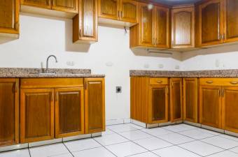 RAH OFC #21-419 casa en venta en Pinares