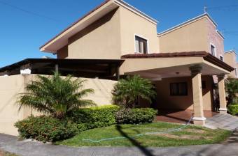RAH OFC #21-62 casa en venta en Pozos