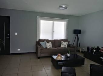 Venta de Apartamento en San Rafael de Escazú. 21-383a