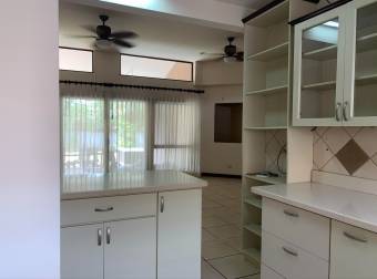 Venta de Casa en Alajuela Centro. 20-1756a