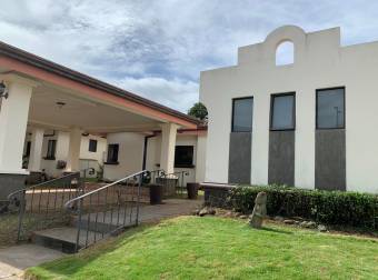 Venta de Casa en Alajuela Centro. 20-1756a