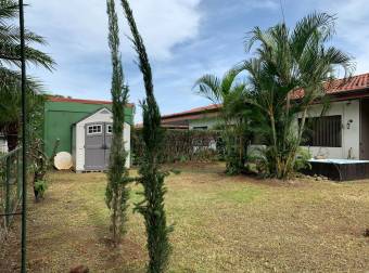 Venta de Casa en Alajuela Centro. 20-1756a