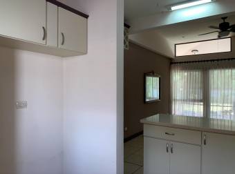 Venta de Casa en Alajuela Centro. 20-1756a