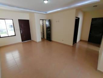 Se vende espaciosa casa  a estrenar en Cartago tres rios 21-1601