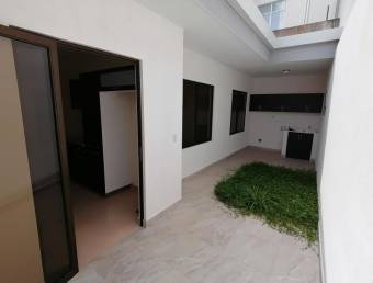 Se vende espaciosa casa  a estrenar en Cartago tres rios 21-1601