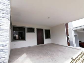 Se vende espaciosa casa  a estrenar en Cartago tres rios 21-1601