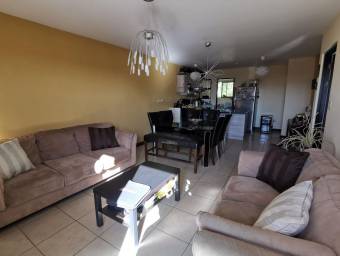 se vende espacioso apartamento en la Guacima Alajuela22-769