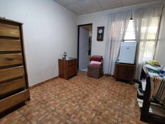 Se vende casa con jardin interno y terraza a 400 metros en San Francisco de0 Heredia 22-719