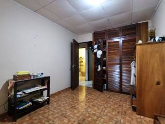 Se vende casa con jardin interno y terraza a 400 metros en San Francisco de0 Heredia 22-719