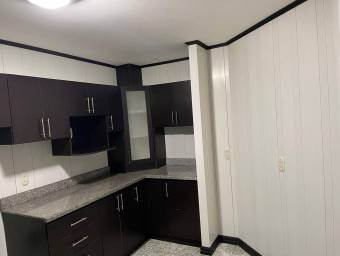 Se vende casa en residencial en San francisco de Heredia 22-848