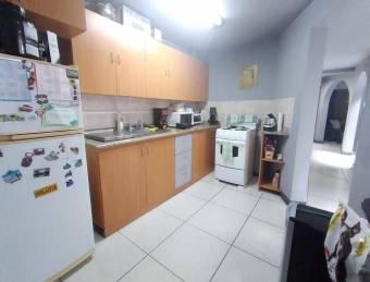 Se vende espaciosa casa en Trejos monte alegre Escazu 22-650