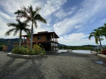 MLS-22-879 VENTA CASA PLAYA NARANJO PUNTARENAS 