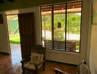 Preciosa casa en Venta.  DotaElJardin     CG-22-416