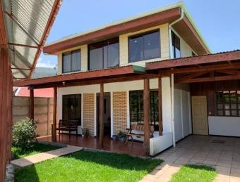 Preciosa casa en Venta.  DotaElJardin     CG-22-416