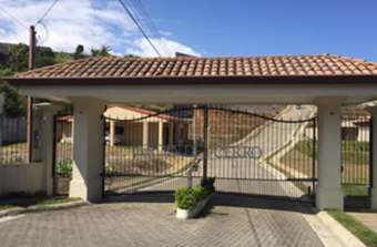 Preciosa casa en venta Condominio Jardín del Cerro Trinidad de Moravia