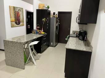 Fabuloso  Apartamento en Venta.   RioOro      CG-22-475