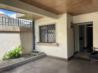 SE VENDE CASA, REMATE BANCARIO, OREAMUNO CARTAGO